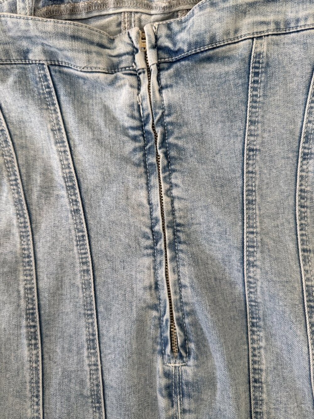 Miou Muse Denim Mini Dress – M- Boutique- Summer MSRP $80 - Picture 11 of 16